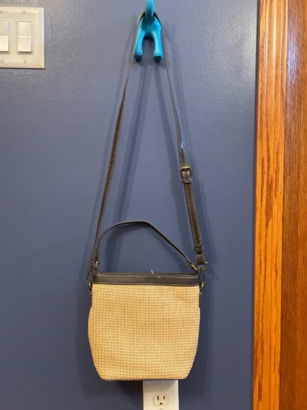 Gap Straw Crossbody